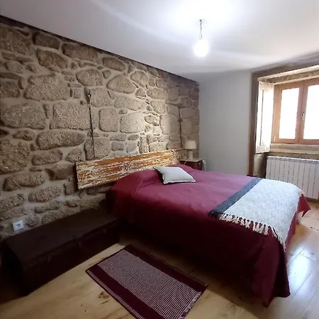 Casa Do Tio Placido بيت للعطل *
